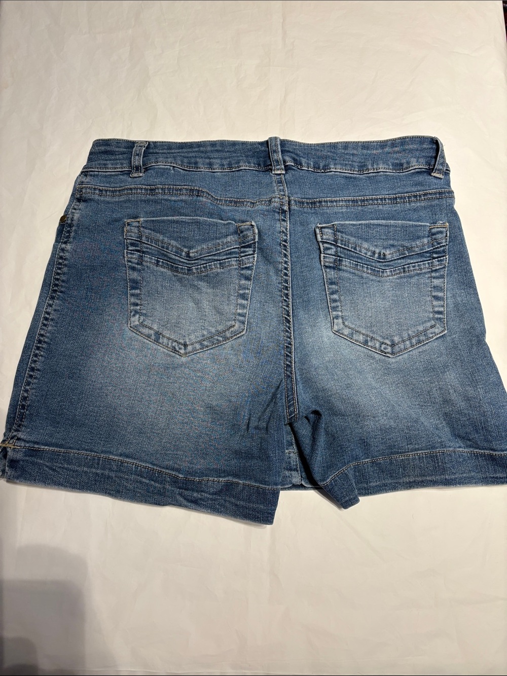 EUC Sz 6 d. jeans Light Blue stretch Denim shorts - Picture 3 of 3